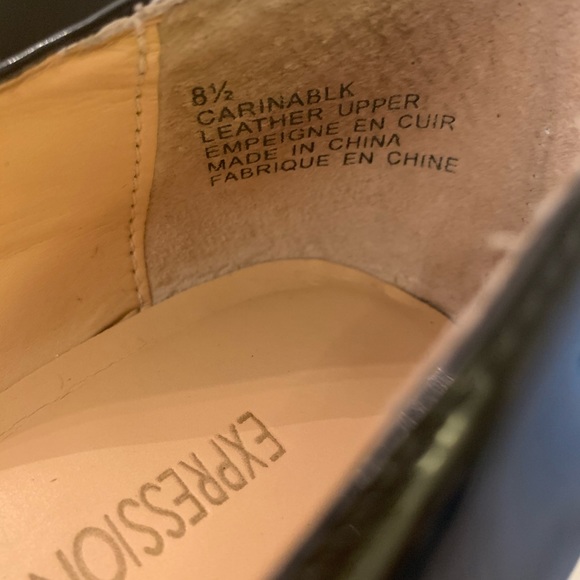 Barely worn 4 inch patent leather heels (size 8.5) - Picture 5 of 6